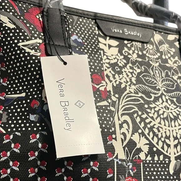 Vera Bradley Small Everyday Tote in Perennials Patchwork. Brand New with Tags - Picture 8 of 10